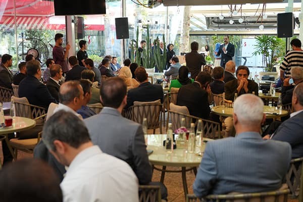 عکس مقاله پنجمین رویداد 100CEOs: روایت مدیرانعامل از بقا، نوآوری و تحول در اقتصاد ایران